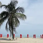 Refugio junto al mar en el Cabrero